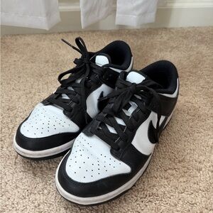 Nike Panda Dunks